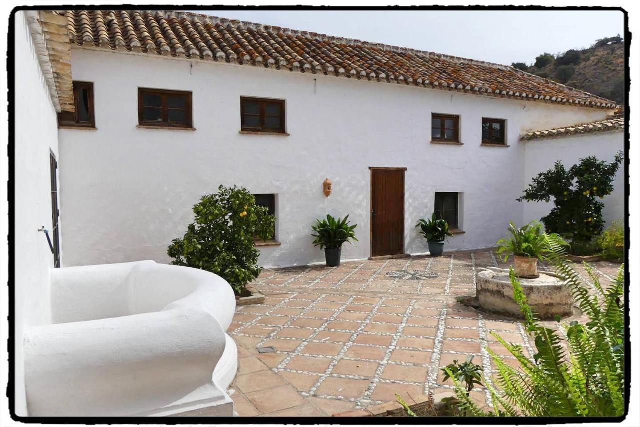 Вилла Cortijo Casas Viejas Малага Экстерьер фото